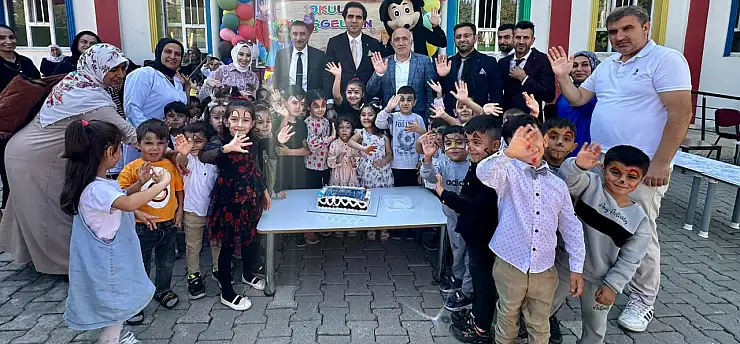 Siirt'te Minik Öğrenciler 'Okula Hoşgeldin' Etkinliğiyle Yeni Eğitim Yılına Başladı