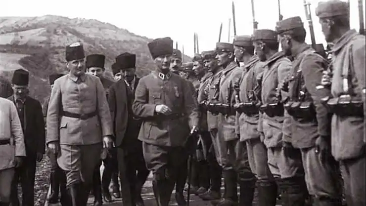 19 Eylül Gaziler Günü Dolayısıyla Şehit ve Gazilerimizi, En Büyük Gazi Mustafa Kemal Paşa'nın Şahsı Manevisinde Tebrik Ediyoruz!