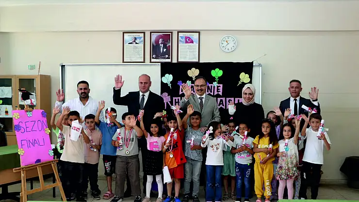 2023/2024 Eğitim ve Öğretim Yılında Son Ziller Çaldı, Okullar Tatile Girdi