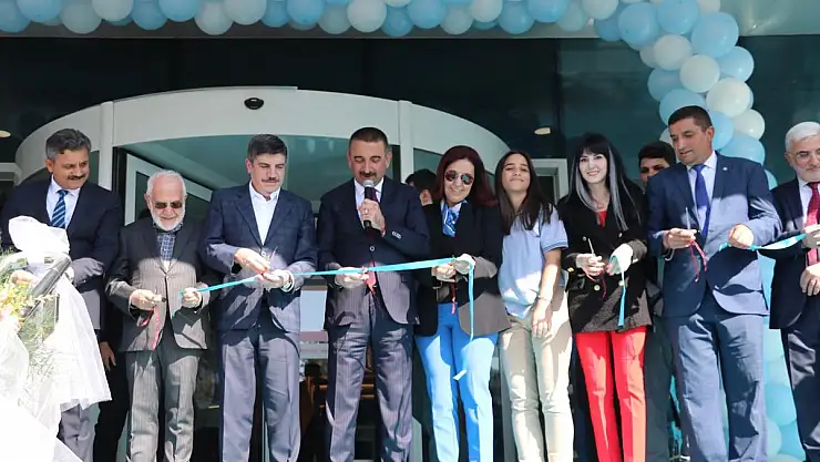 7.GELENEKSEL SİİRT KİTAP FUARI, KİTAPSEVERLERE KAPILARINI AÇTI