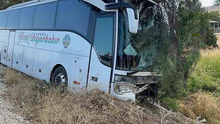 Diyarbakır Otobüsü Adıyaman'da Kaza Yaptı: 4 ölü, 1 yaralı