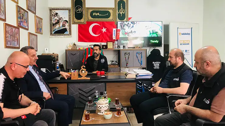 AFAD İl Müdürü Akkoyun'dan Siirt Sadakataşı Arama Kurtarma Ekibine Ziyaret
