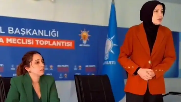 AK Parti Siirt Kadın Kollarından Kadın Sağlığına Yönelik Bilgilendirme Semineri