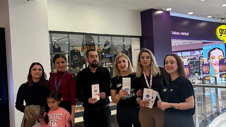 Akciğer Kanseri Farkındalık Ayı kapsamında Siirt'te bilgilendirme standı kuruldu