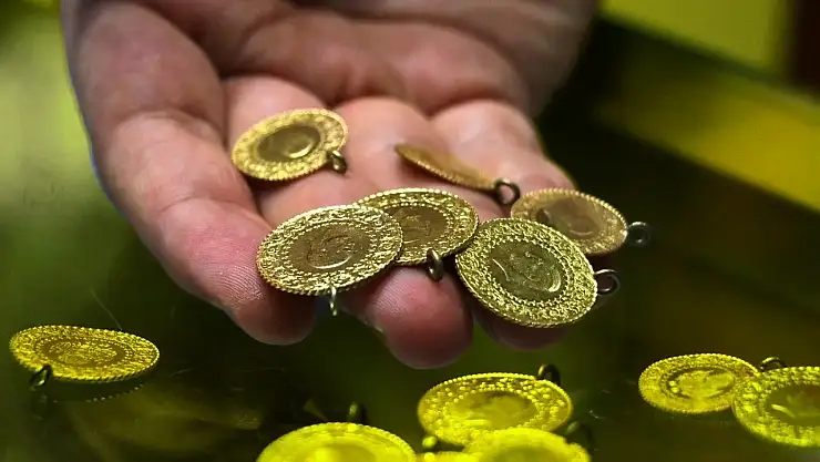 Altın Fiyatlarında Sert Düşüş Durmuyor: Gram Altın 5 Bin 590 Liraya Geriledi - Siirt'te Altın Fiyatları