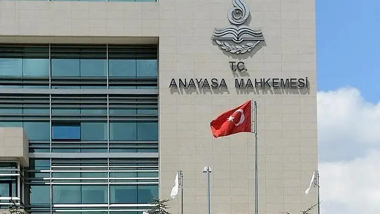 Anayasa Mahkemesi Üç Siyasi Partinin Hukuki Varlığının Sona Erdiğine Hükmetti