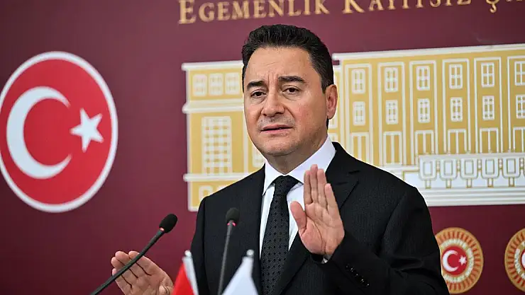 Babacan: '2023 Üstesinden Gelmesi Zor Bir Yıldı, 2024'ün Hepimiz İçin Daha İyi Bir Yıl Olmasını Diliyorum'