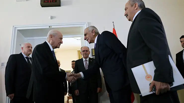 Bahçeli: Ahmet Türk göreve iade edilmeli