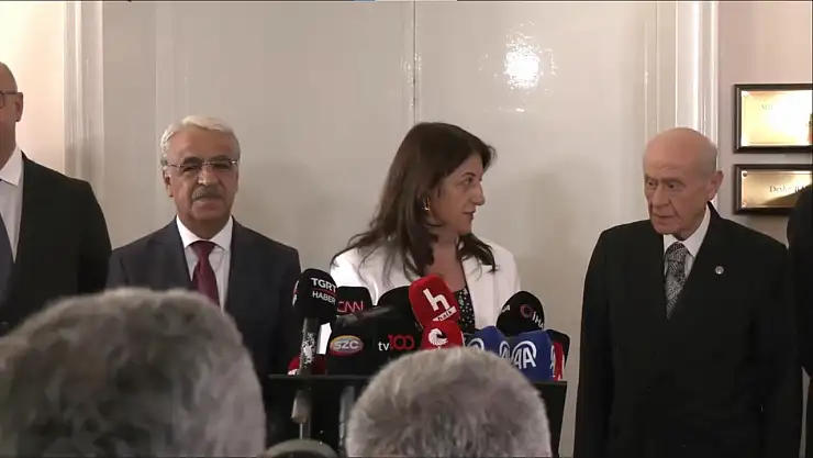 Bahçeli'den DEM Heyetine Kabul: 'Terörsüz Türkiye' İçin Temaslar Sürüyor