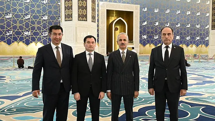 Bakan Uraloğlu Kazakistan'da