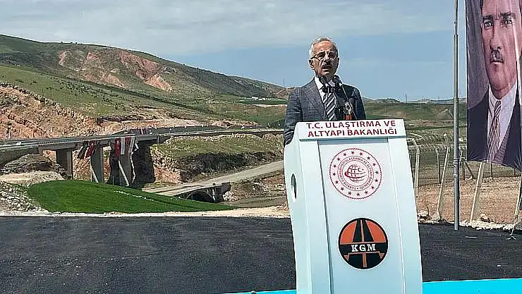 Bakan Uraloğlu, Siirt-Kurtalan Yolu ve Siirt Havaalanı Bağlantı Yolunun Açılışını Yaptı