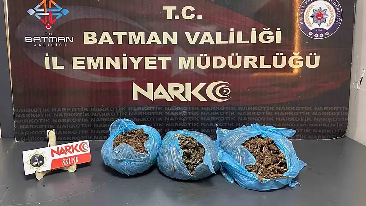 Batman'da durdurulan araçta 1 kilo 650 gram uyuşturucu ele geçirildi