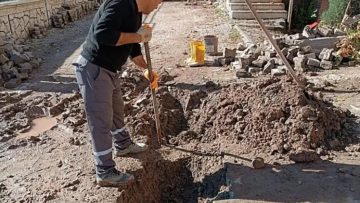 Baykan İlçemizde Su İsale Hattında Yaşanan Arıza Giderildi