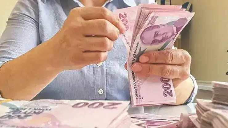 Beklemekten Fıtık Oldular! Emeklilere ve Memurlara 1 Temmuz'da  Yapılması Gereken Zam  Hâlâ Netleşmedi!
