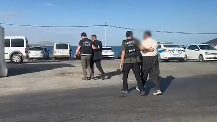 Bitlis'te Narkotik Operasyonu: Midelerinde Uyuşturucu Kapsülleriyle Yakalandılar