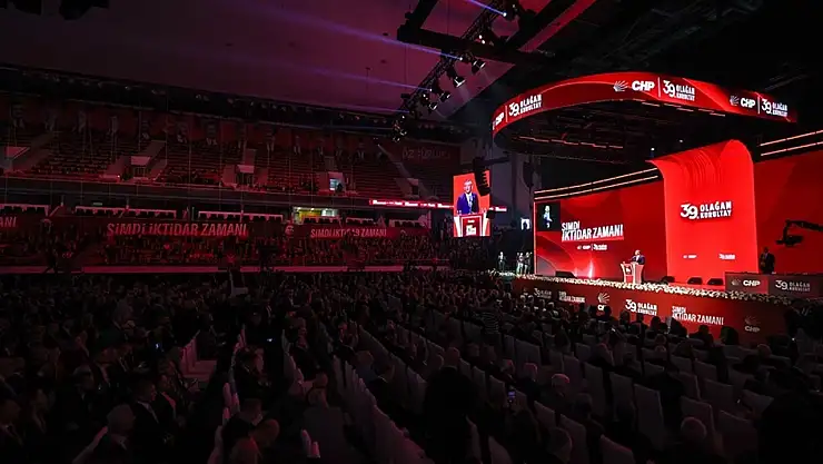 CHP'de Özgür Özel'in A Takımı Belli Oldu: PM ve YDK Seçimleri Tamamlandı
