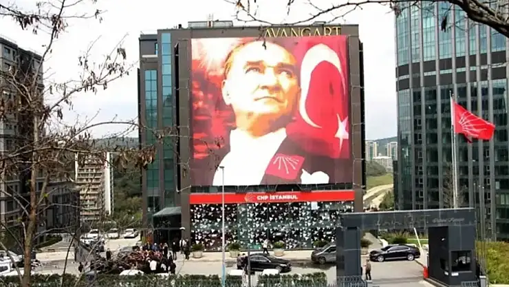CHP, İstanbul İl Başkanlığı'nı kapatma kararı aldı
