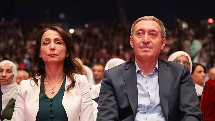 DEM Parti Duyurdu: 'Süreçte Birinci Aşama Tamamlandı! Yeni Bir Aşamaya Geçiyoruz'