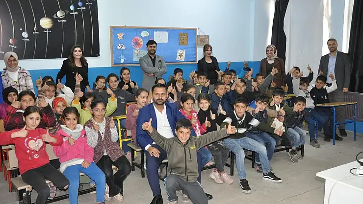 DİCLE ELEKTRİK, ENERJİ VERİMLİLİĞİ HAFTASI'NDA  SİİRT'TE 700 ÖĞRENCİYE ULAŞTI