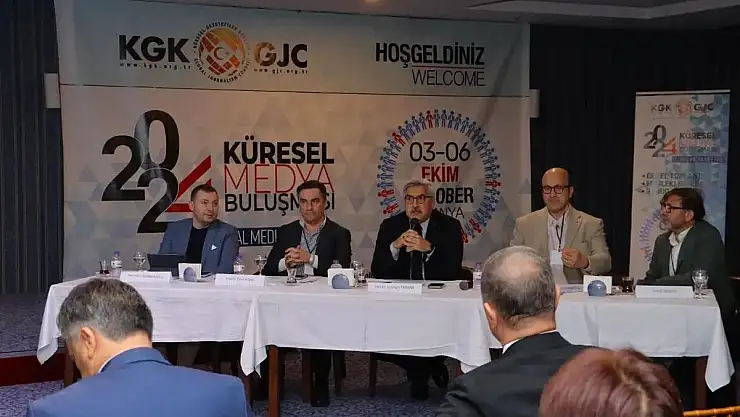 Dijital Medya Paneli'ne Yapay Zeka Gazeteciliği Damga Vurdu