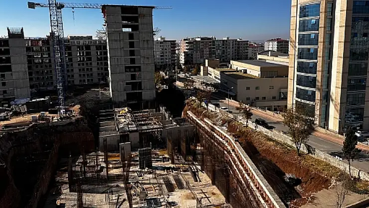 Diyaeddin Temiz: Siirt Gri Bir Gelin!