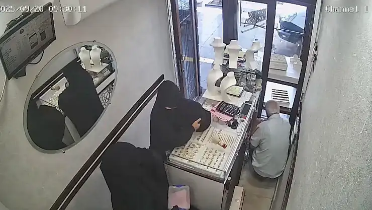 Diyarbakır'da kuyumcudan 2,5 kilo altın çaldılar: ''Antalya Grubu'' 2 saatte yakalandı