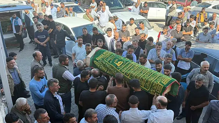Diyarbakır'da kahreden kuyu faciasında hayatını kaybeden 4 kişi defnedildi