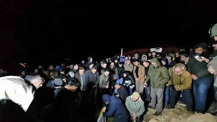 Durmaz Ağa Dualarla Son Yolculuğuna Uğurlandı
