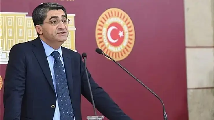 Ekmen, 'AKP'nin MHP İle Ortaklığı Türkiye'yi Büyük Siyasi ve Ekonomik Krizlerin İçine Düşürmüştür'