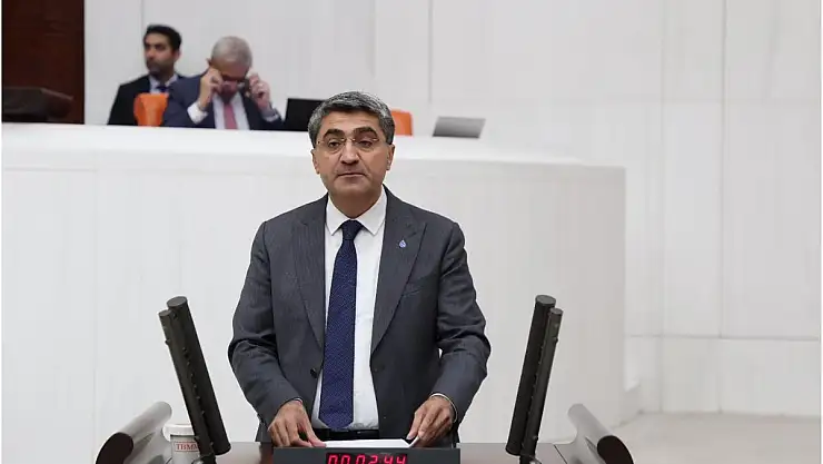 Ekmen: Devlet Eliyle Dindarlık Tutmaz Gençler Kurulan Düzene Bakıp Dinden Uzaklaşıyor