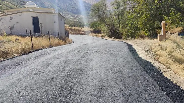 Eruh'ta Şeyh Ahmet (Bapirê Sûfî) Türbesi Yolu Asfaltlandı