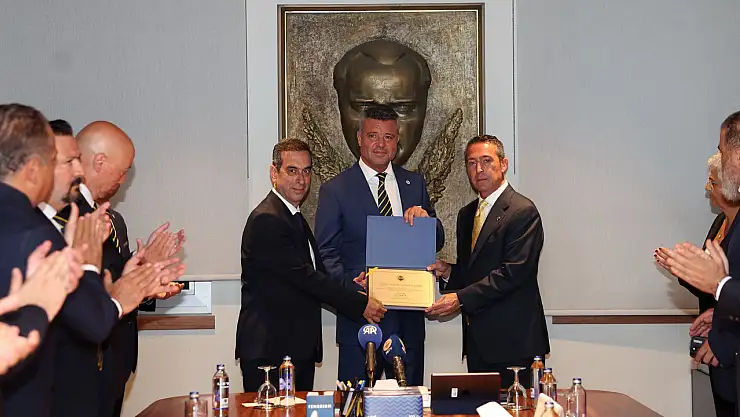 Fenerbahçe'nin yeni başkanı Sadettin Saran, mazbatasını aldı