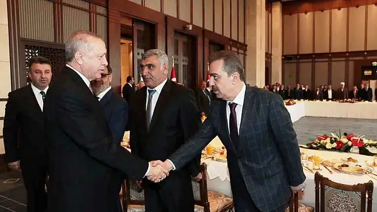 FEVZİ SEVGİLİ, CUMHURBAŞKANI ERDOĞAN'IN KÜLLİYEDE DÜZENLEDİĞİ PROGRAMA KATILDI