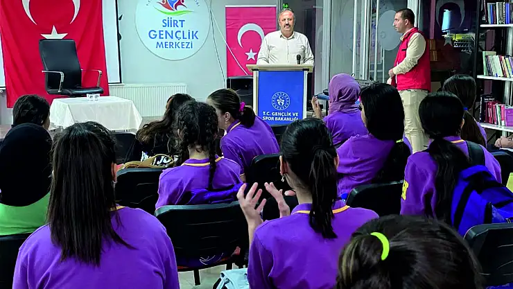 Gazi Burhan Yeyrek Gaziler Günü'nde Gençlerle Bir Araya Geldi