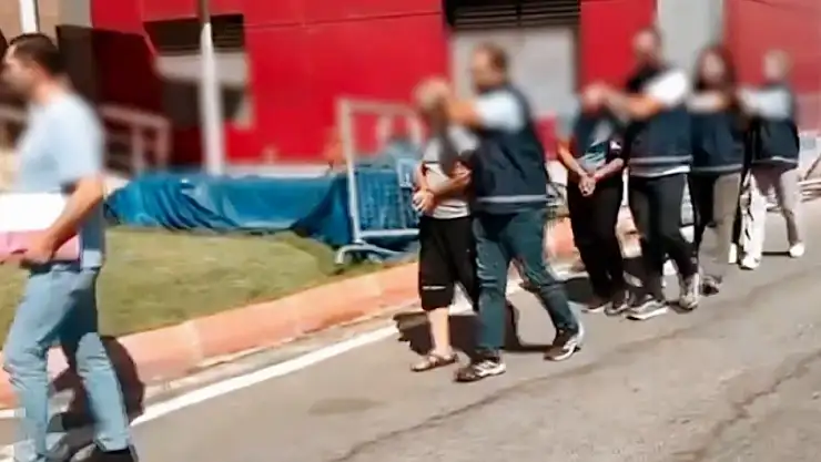 Gaziantep'te Masaj Salonu Kılıfıyla Fuhuş Operasyonu: 13 Gözaltı, 4 Tutuklama