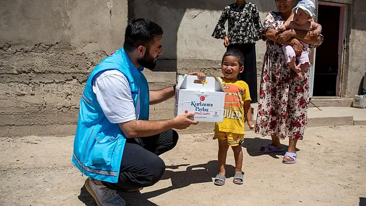 'Gençler Kurban İbadetiyle İyiliğin Yayılmasına Vesile Oluyor'