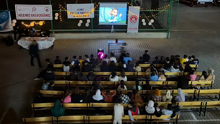 Gökçebağ'da Açık Hava Sinema Etkinliği: Çocuklardan Büyük İlgi