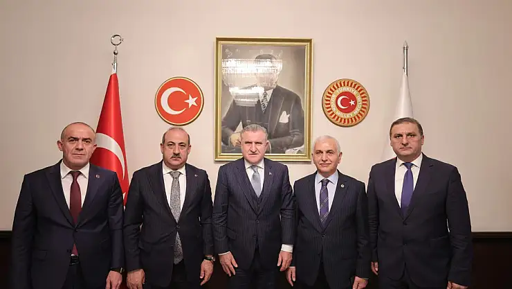 Görüşmeler Sonuç Verdi! Kurtalan'a Şehir Tipi Gençlik Merkezi Geliyor