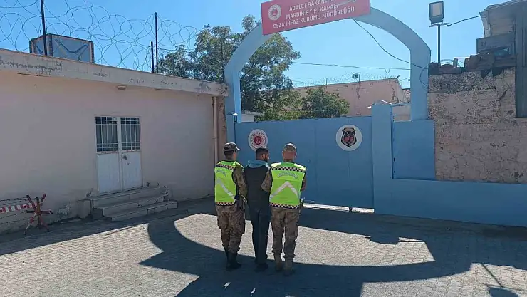 Komşu ilimizde Hlhaklarında kesinleşmiş hapis cezası bulunan 2 firari yakalandı