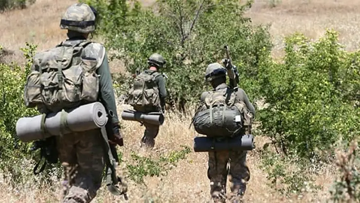 Hatay'da Köylü Çocuklara Su Veren Askerler Soruşturma Konusu Oldu