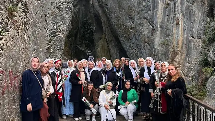 İçişleri Bakanlığının 'Huzur ve Kardeşlik Buluşmaları' Kapsamında Siirtli Kadınlar Bursa'da