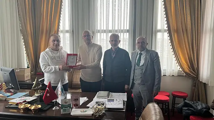 İstanbul Tillo Derneği'nden Plaket Dağıtımı