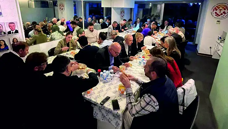 İstanbul'da KGK Bölgesel İftarlarının 7'nci ve Sonuncusu Yapıldı