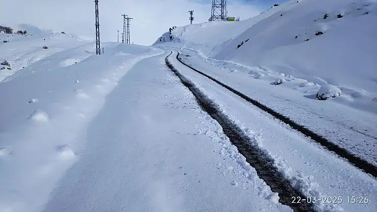 Kardan Kapanan Şirvan-Cevizlik Yolu Ulaşıma Açıldı