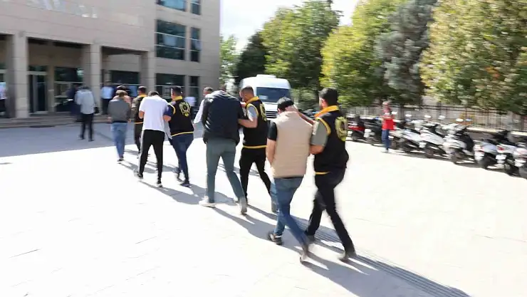 İş yerinin kurşunlanmasıyla ilgili 5 kişi yakalandı