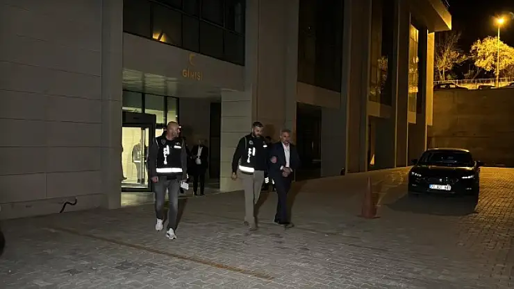 Kırıkkale'de Yahşihan Belediye Başkanı Ahmet Sungur Görevden Uzaklaştırıldı