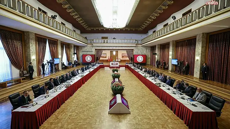 Komisyonda Gerginlik: DEM Parti Toplantıyı Terk Etti
