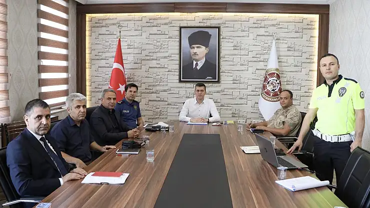 Kurtalan'da Trafik Komisyonu  Değerlendirme Toplantısı Yapıldı