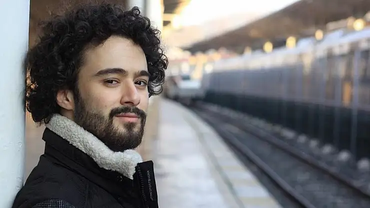 Mardin'de Genç Reklam Oyuncusu 11. Kattan Düşerek Hayatını Kaybetti