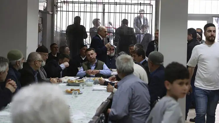 Millet İttifakı'nın Önemli İsimlerinden Birol Aydın İstanbul'da Siirtlilerle Bir Araya Geldi!